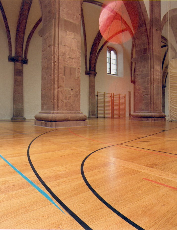 Die ehemalige Abteikirche St. Maximin im Bistum Trier kann auch zur Basketballhalle umgebaut werden.