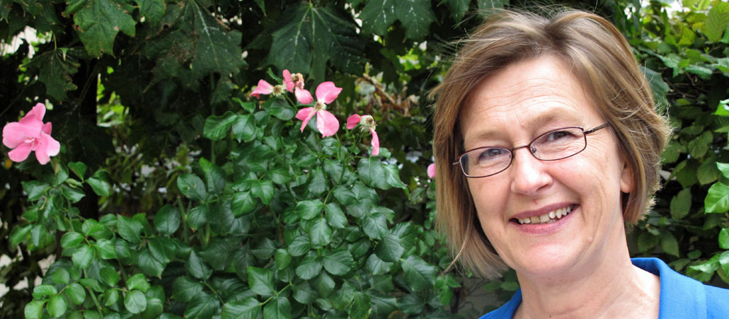Ute Eberl ist Leiterin der Ehe- und Familienseelsorge im Erzbistum Berlin und neben Kardinal Reinhard Marx die einzige deutsche Teilnehmerin bei der Bischofssynode zum Thema Ehe und Familie im Oktober 2014 im Vatikan.