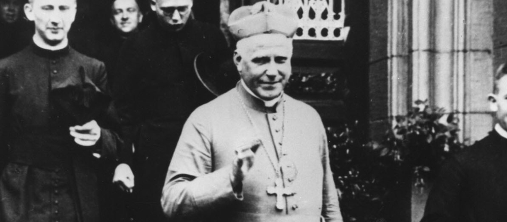 Clemens August Graf von Galen, Kardinal und Bischof von Münster, hat sich in der Zeit des Nationalsozialismus für Menschenrechte und gegen die Nazis engagiert.