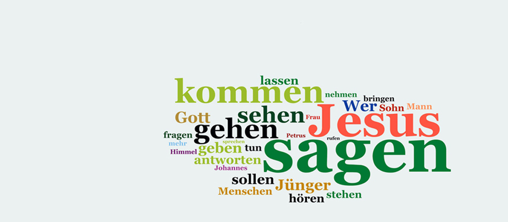 Worte in unterschiedlichen Größen und verschiedenen Farben signalisieren, wie häufig sie in der Bibel vorkommen.