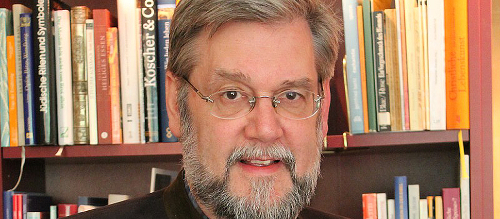 Guido Fuchs ist Liturgiewissenschaftler und Autor zahlreicher Bücher.