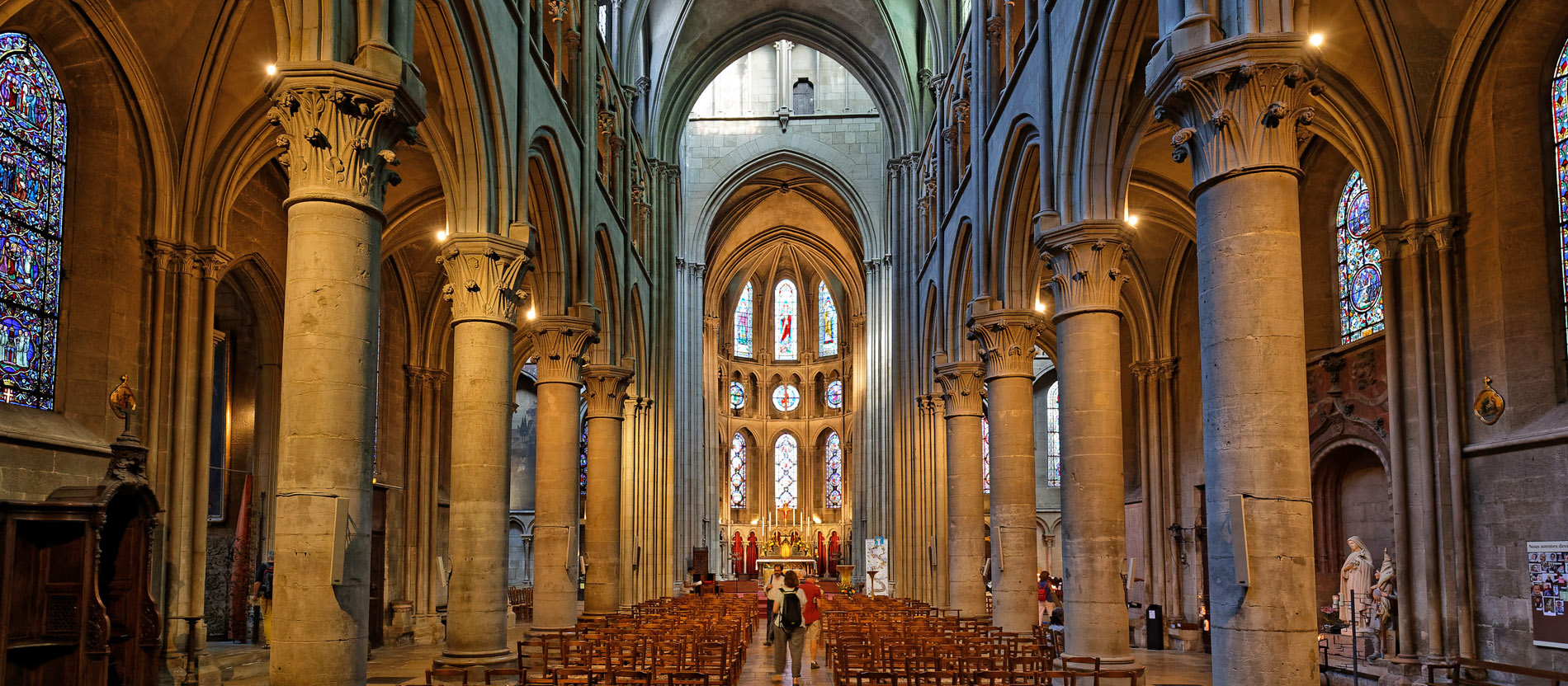 Gotische Kirche in Dijon geschändet 