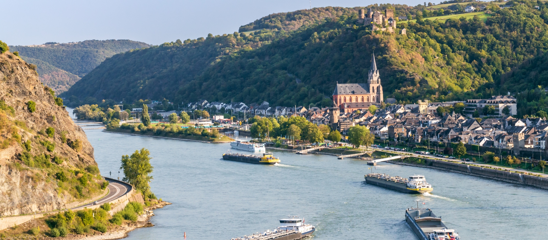 In der Rheinbiegung bei Oberwesel ist sie unübersehbar: die Liebfrauenkirche. 
