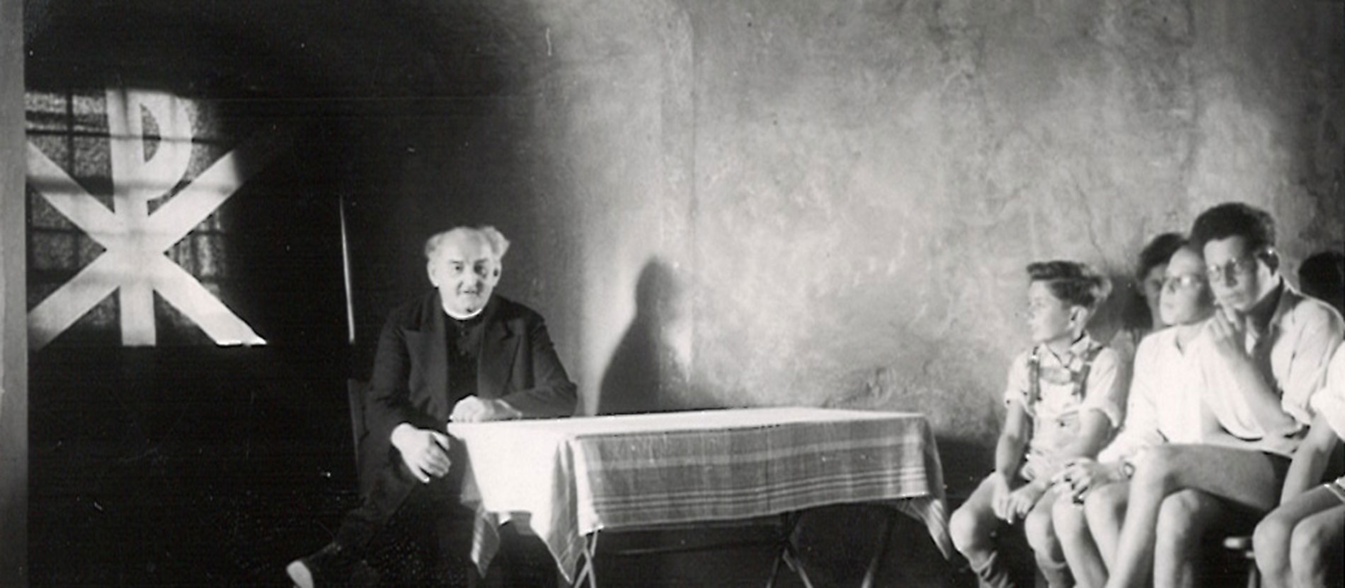 Generalpräses Ludwig Wolker mit Jugendlichen