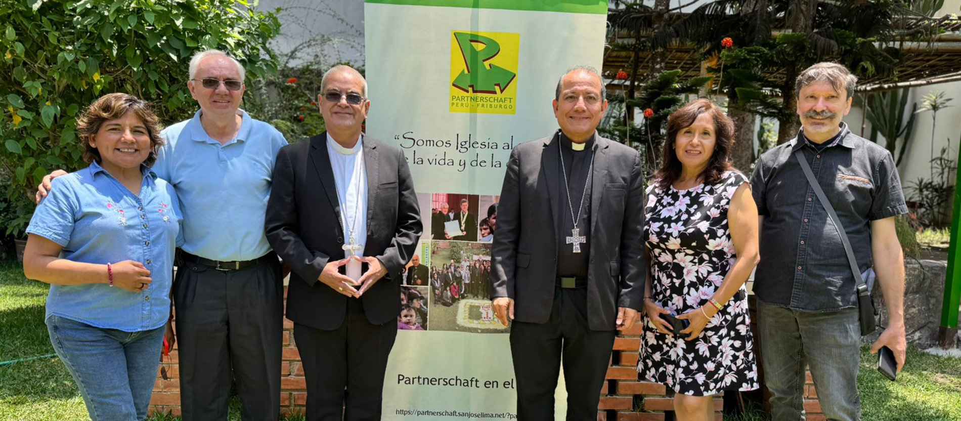 Vorstand des Consejo Nacional. V.l.n.r.: Lana Salazar (Callao), Jürgen Huber, Weihbischof Guillermo Cornejo (Lima), Bischof Jorge Izaguirre (Chosica), Maribel Ampuero (Lima), Pfarrer Tiberio Szeles