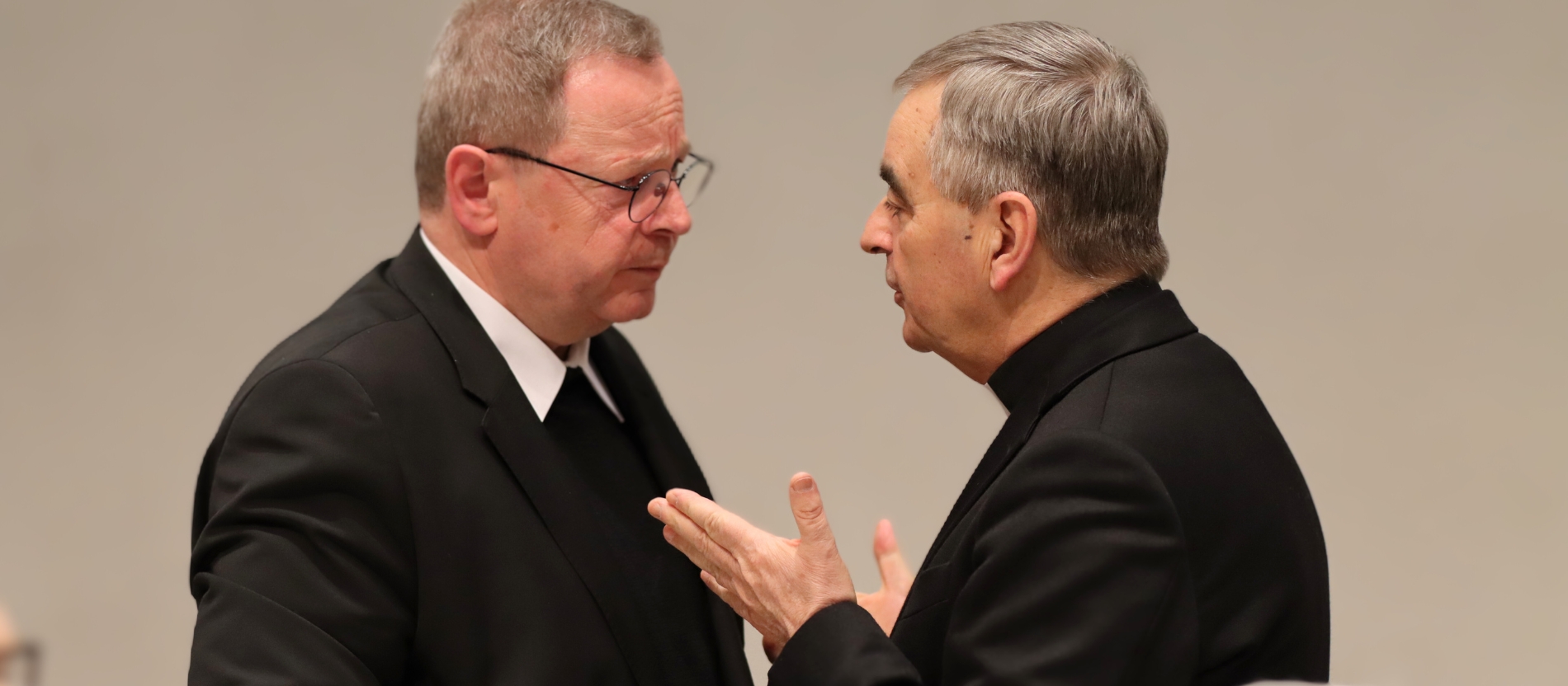 Bischof Bätzing und Nuntius Eterovic im Gespräch