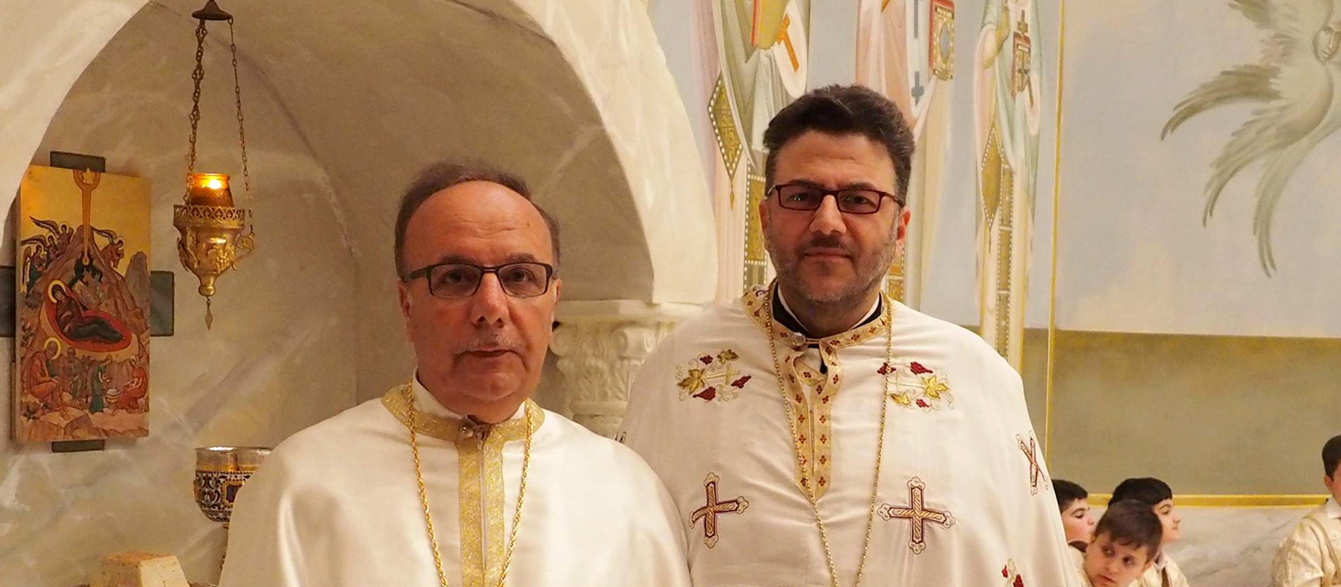 Die beiden Erzpriester der antiochenisch-orthodoxen Dimitrios-Gemeinde in Köln: Elias Esber und Hanania Hakimeh.