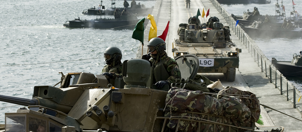 Südkoreanische Panzer bei einer Militärübung im Februar 2012.