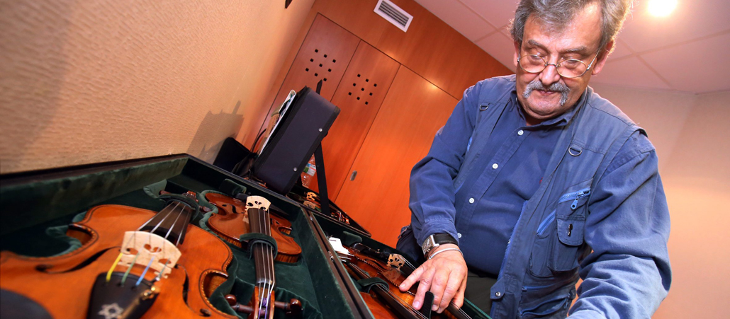 Amnon Weinstein bringt in Tel Aviv Geigen von Holocaust-Opfern wieder zum Klingen.