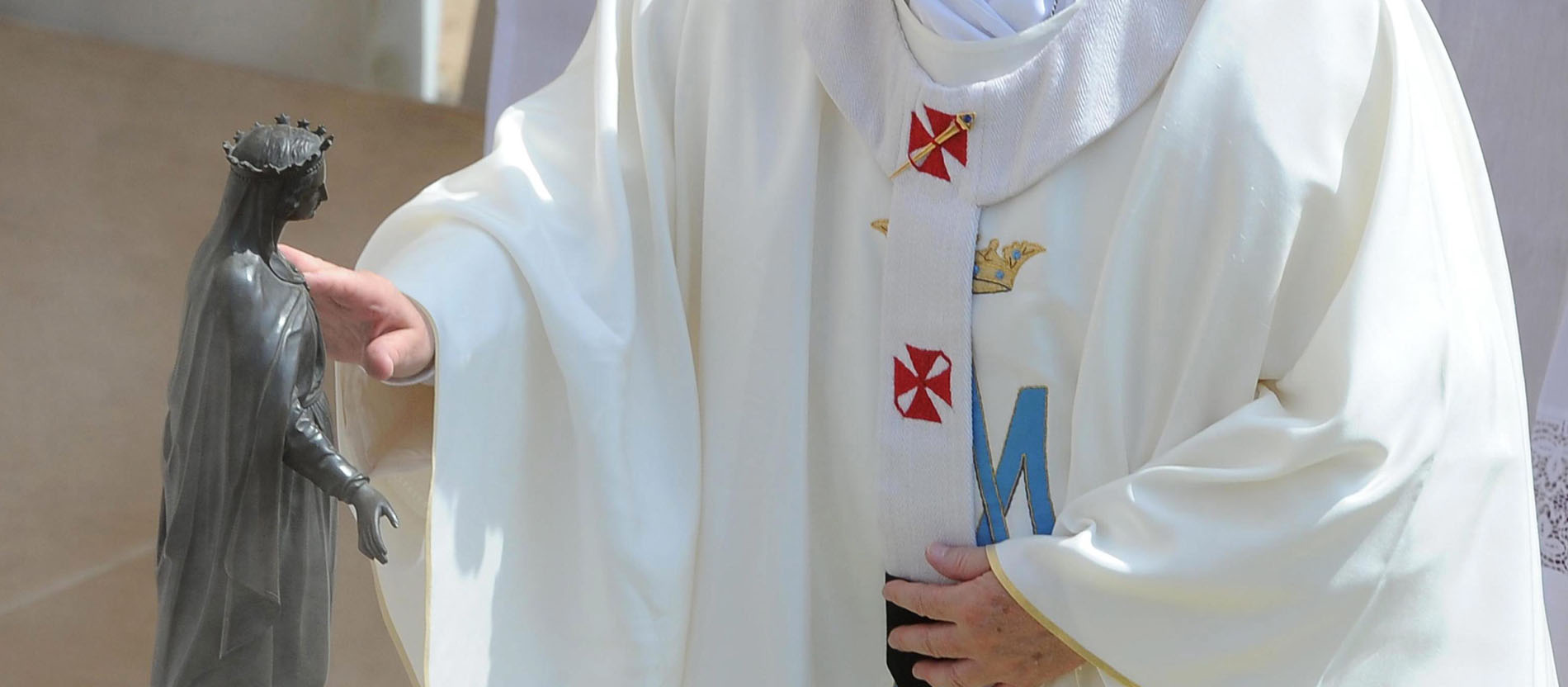 Ein Messgewand mit marianischen Symbolen