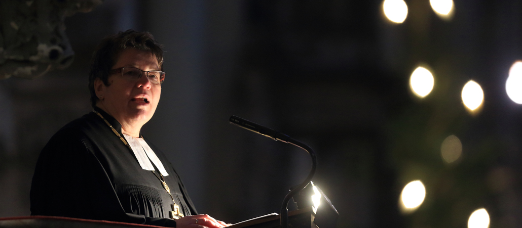 Ilse Junkermann, Landesbischöfin der Evangelischen Kirche Mitteldeutschlands, predigt im Dom von Magdeburg.