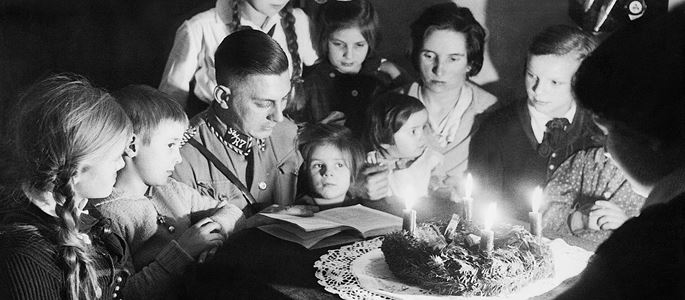 Verzerrte Traditionen: Die Transformation des Advents in der NS-Zeit