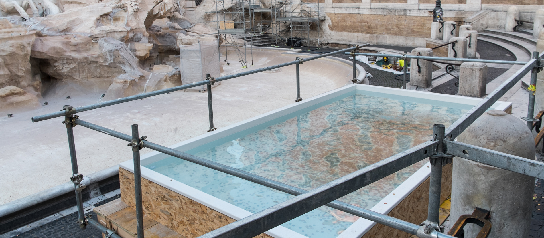Arbeiten am Trevi-Brunnen