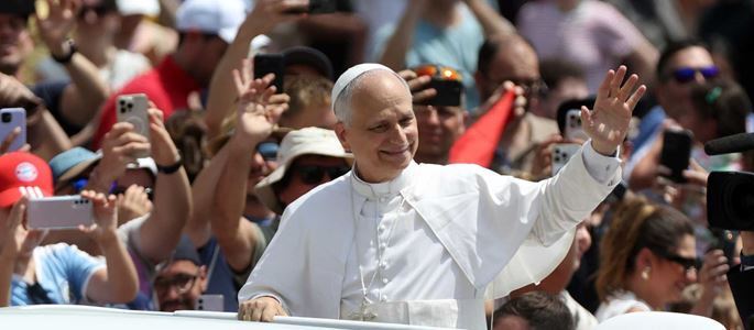 Papst Leo XIV. auf dem Petersplatz