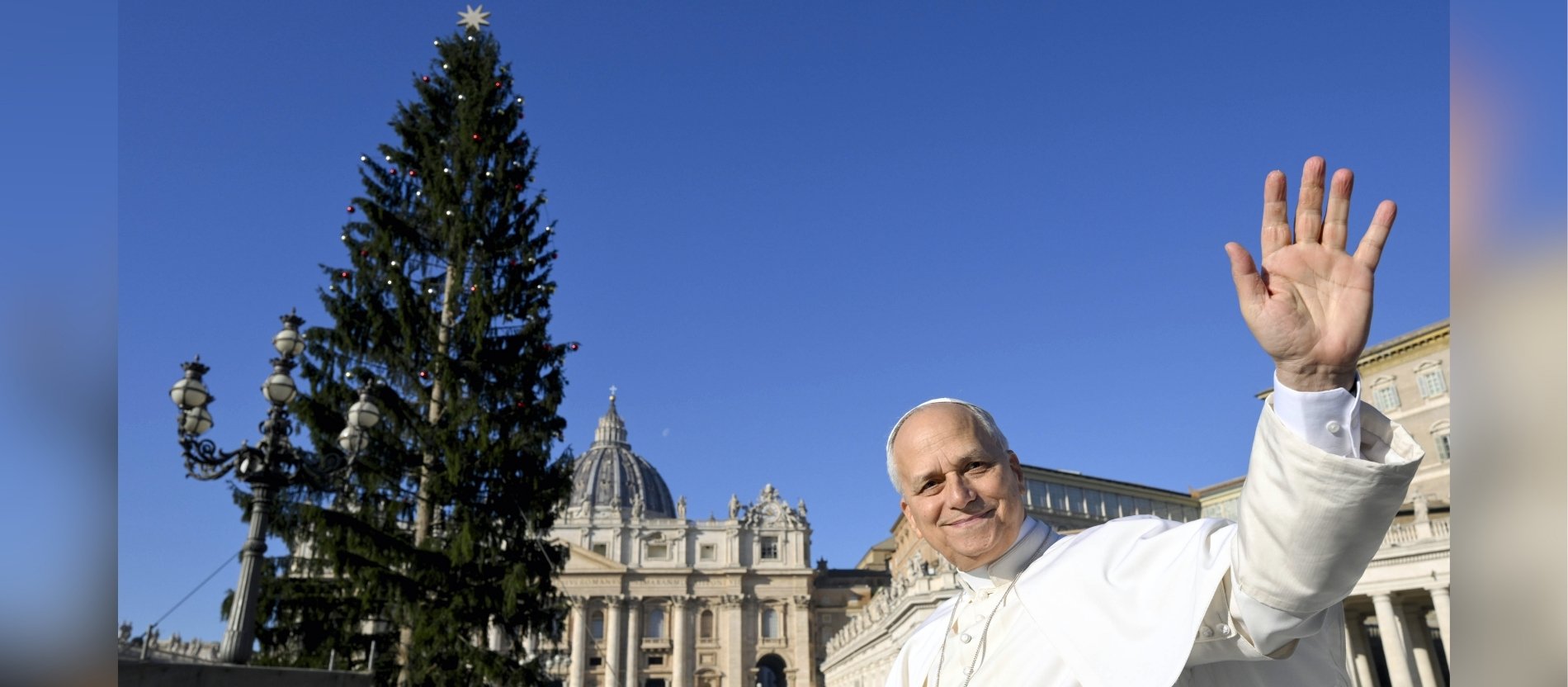 27 Meter ist der diesjährige Christbaum auf dem Petersplatz hoch. 