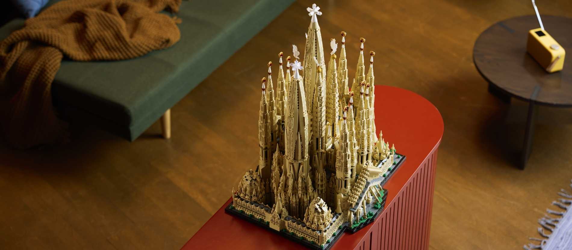 Die Sagrada-Familia-Kathedrale aus Legosteinen