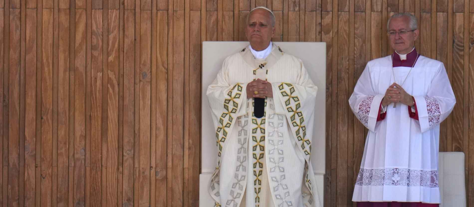 Papst Leo XIV. beiu der Fronleichnamsmesse in Madrid.