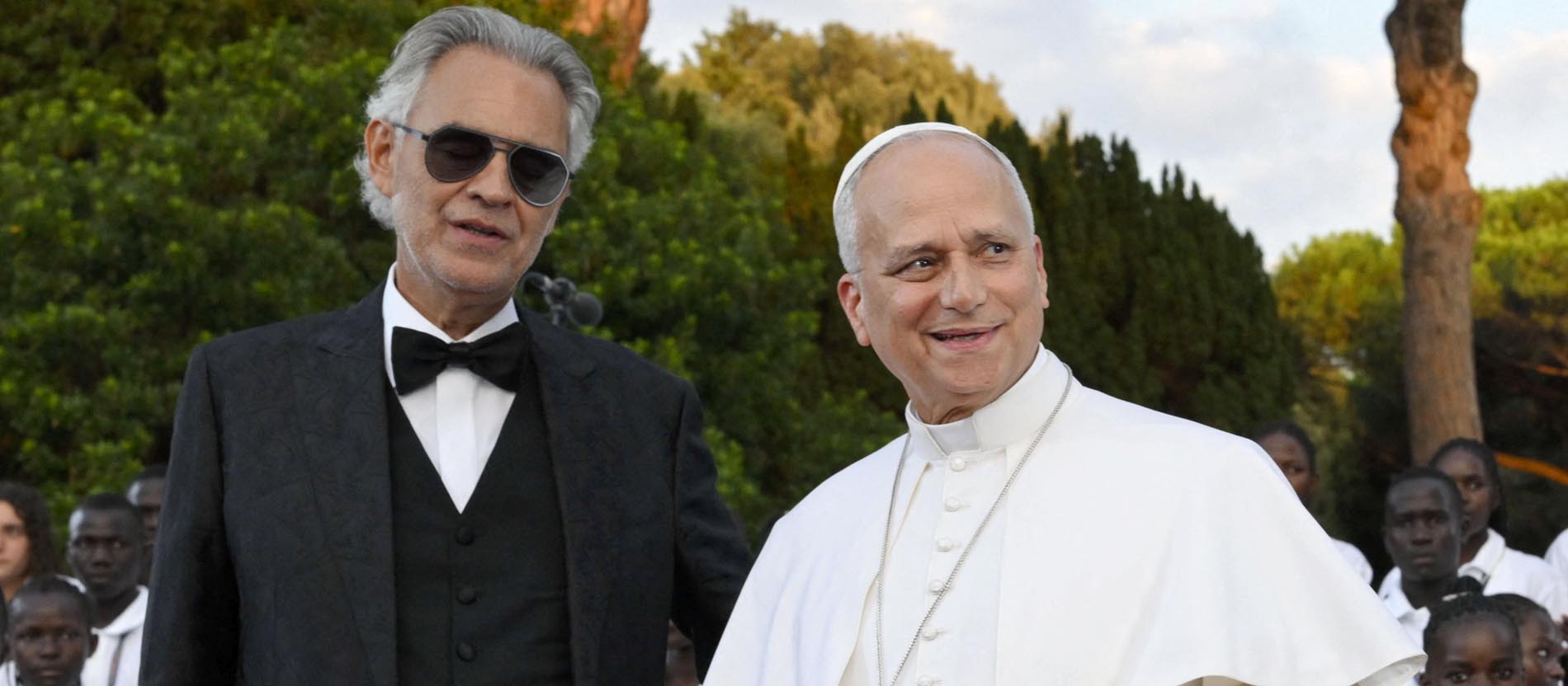 Andrea Bocelli und Leo XIV.