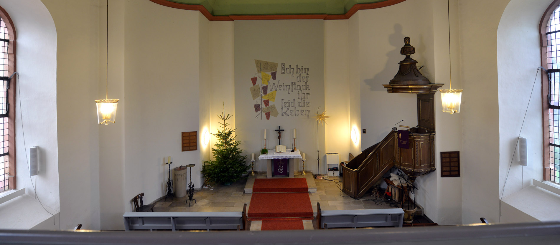 Der evangelische Teil der Simultankirche in Brauneberg.