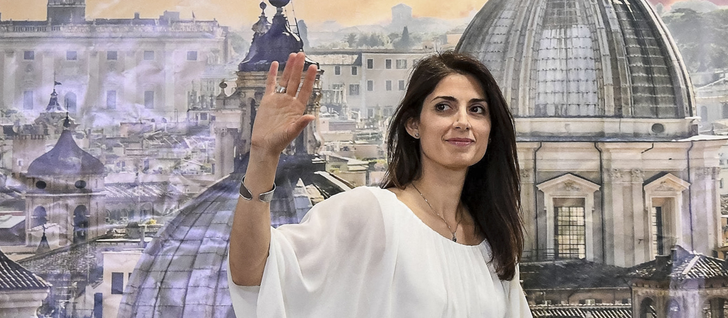 Die neue römische Oberbürgermeisterin Virginia Raggi kurz nach ihrer Wahl.