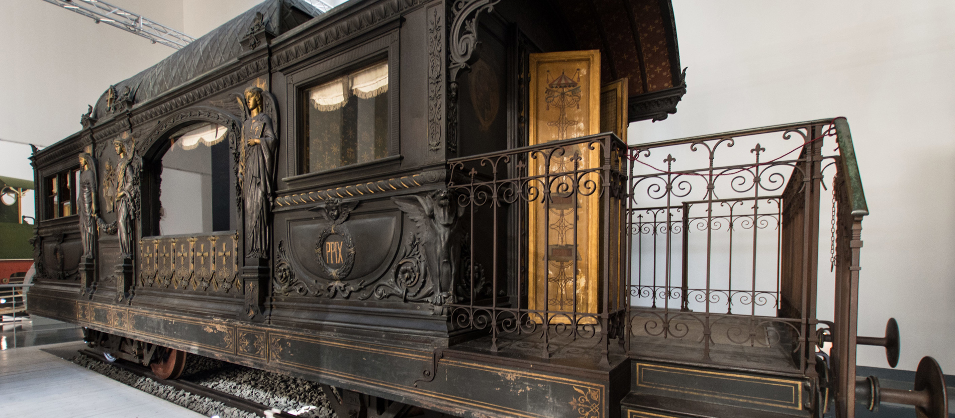 Der Kapellenwagen des Galazuges von Papst Pius IX.
