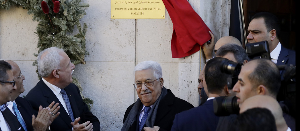 Mahmud Abbas vor der palästinensischen Botschaft beim Heiligen Stuhl