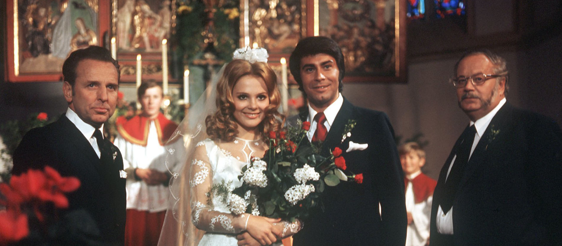 Hochzeitsszene in dem Film "Kinderarzt Dr. Fröhlich"