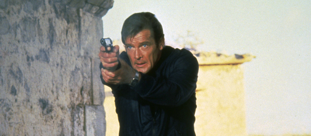 Roger Moore spielt im Jahr 1981 die Agentenfigur "James Bond".