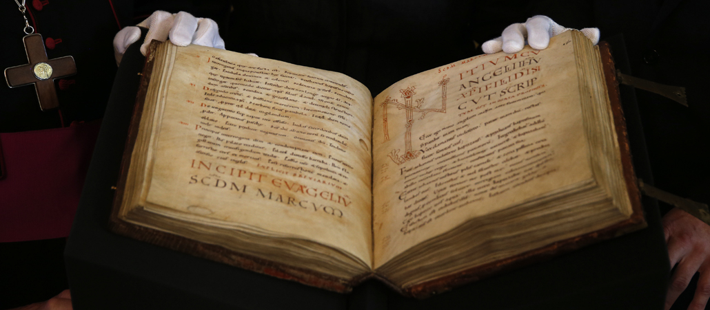 Das Liesborner Evangeliar ist am 28.08.2017 im Museum Abtei Liesborn in Wadersloh bei der offiziellen Präsentation zu sehen.
