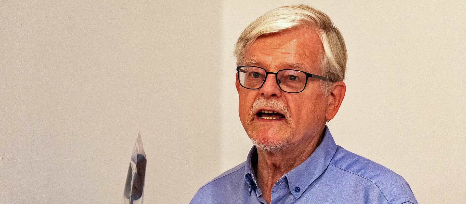 Dietmar Mieth bei einem Vortrag
