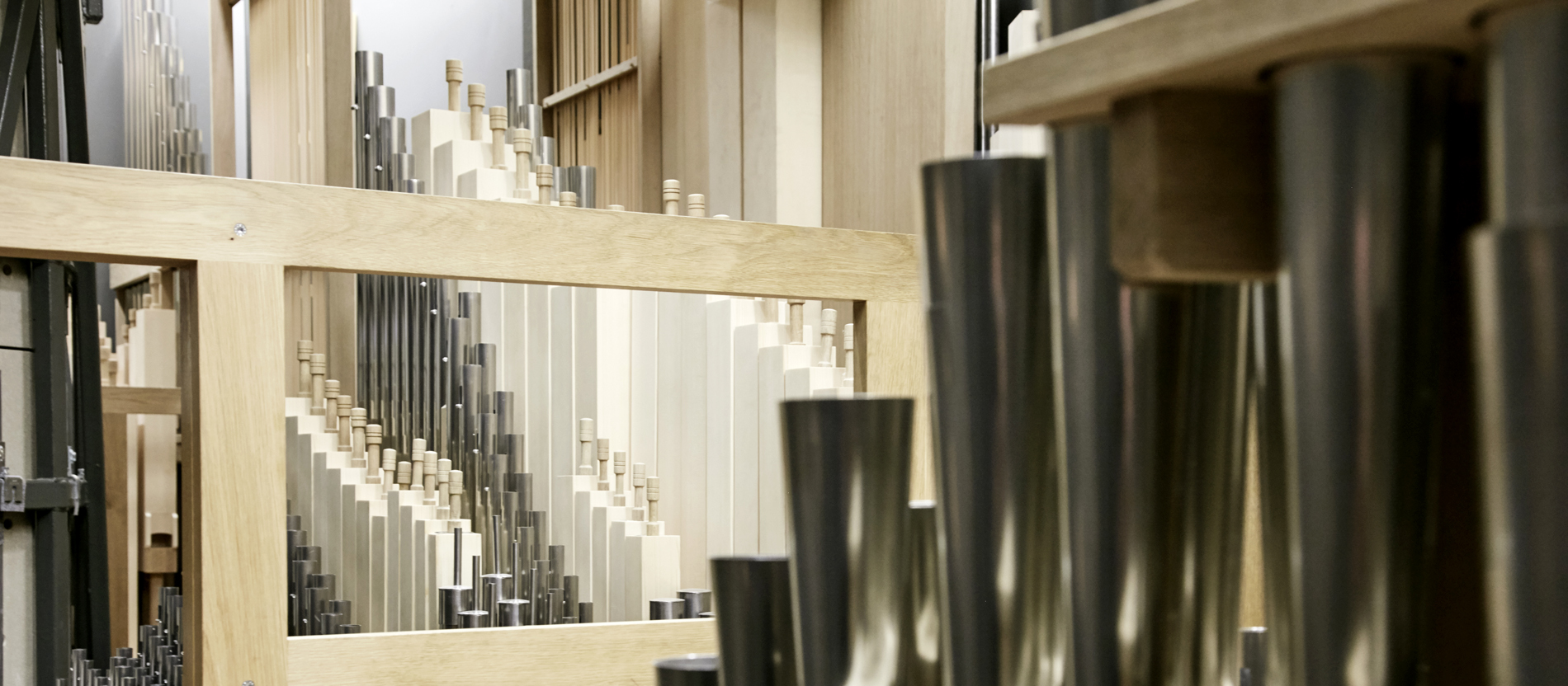 Transparenz für die Konzertbesucher: Durch die äußeren Prospektpfeifen der neuen Orgel können die Zuhörer das Innenleben des Instruments sehen.