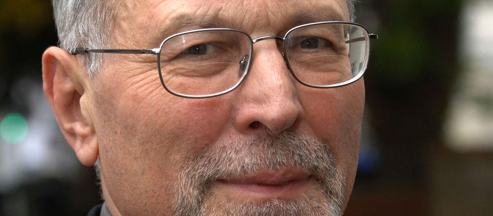 Pater Christian Troll im Portrait