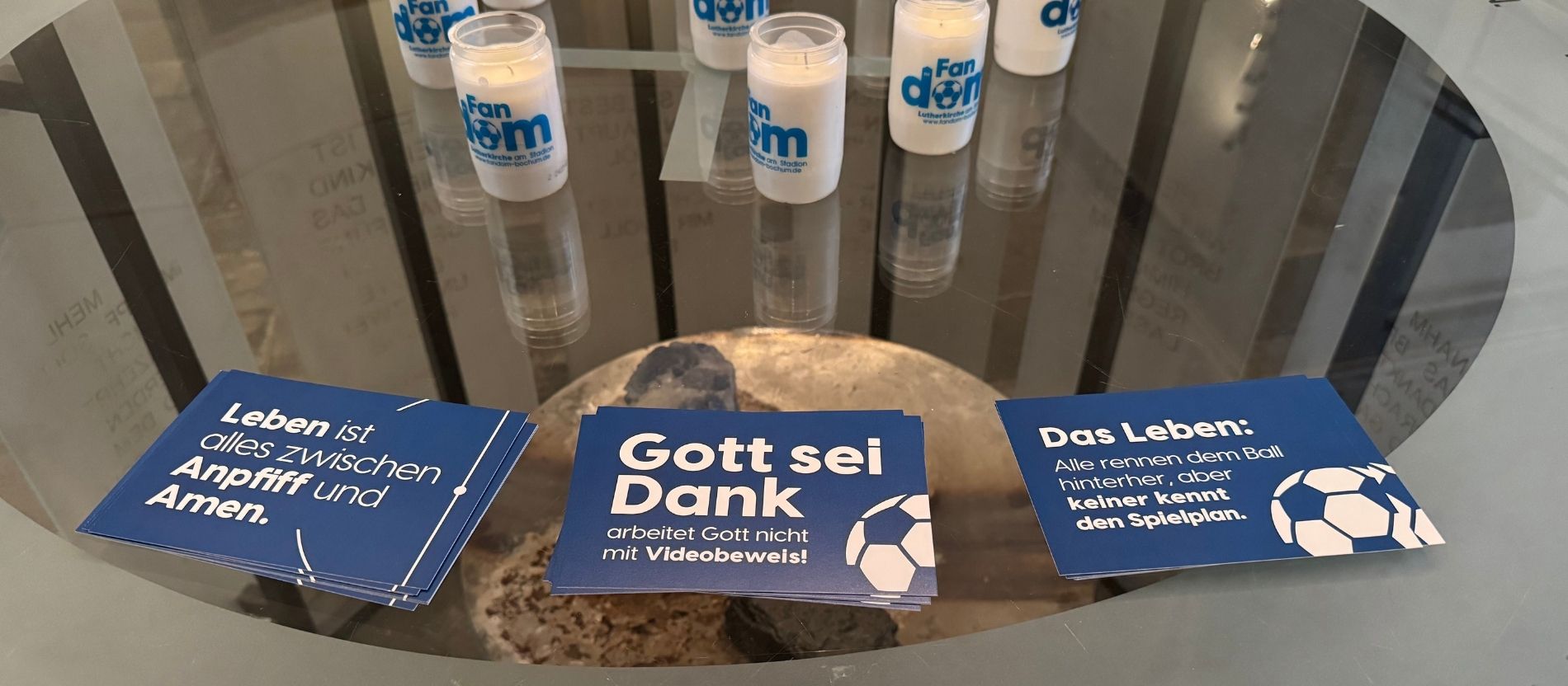 "Leben ist alles zwischen Anpfiff und Amen" ist ein Motto der Fußballkirche.