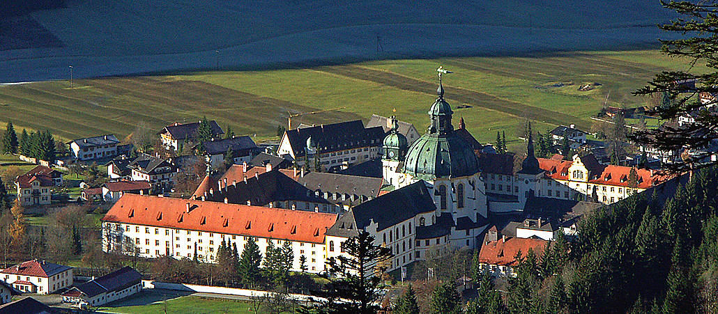 Finanznot des Ettaler Klostergymnasiums – Kreistag gewährt Zuschuss