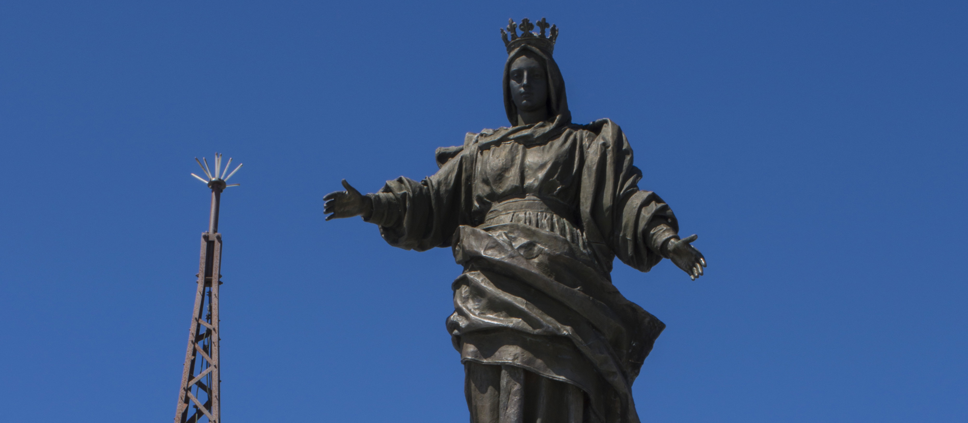 Eine Marienstatue auf dem Berg Rocciamelone