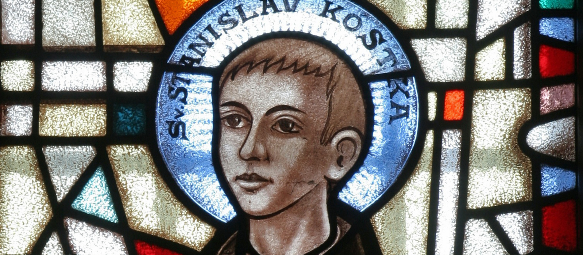 Heiliger Stanislaus Kostka auf einem Kirchenfenster