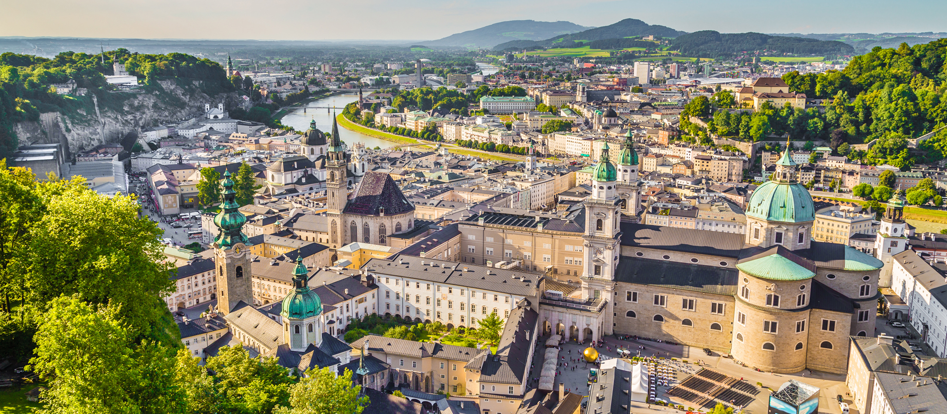 Die Altstadt von Salzburg aus der Luft fotografiert