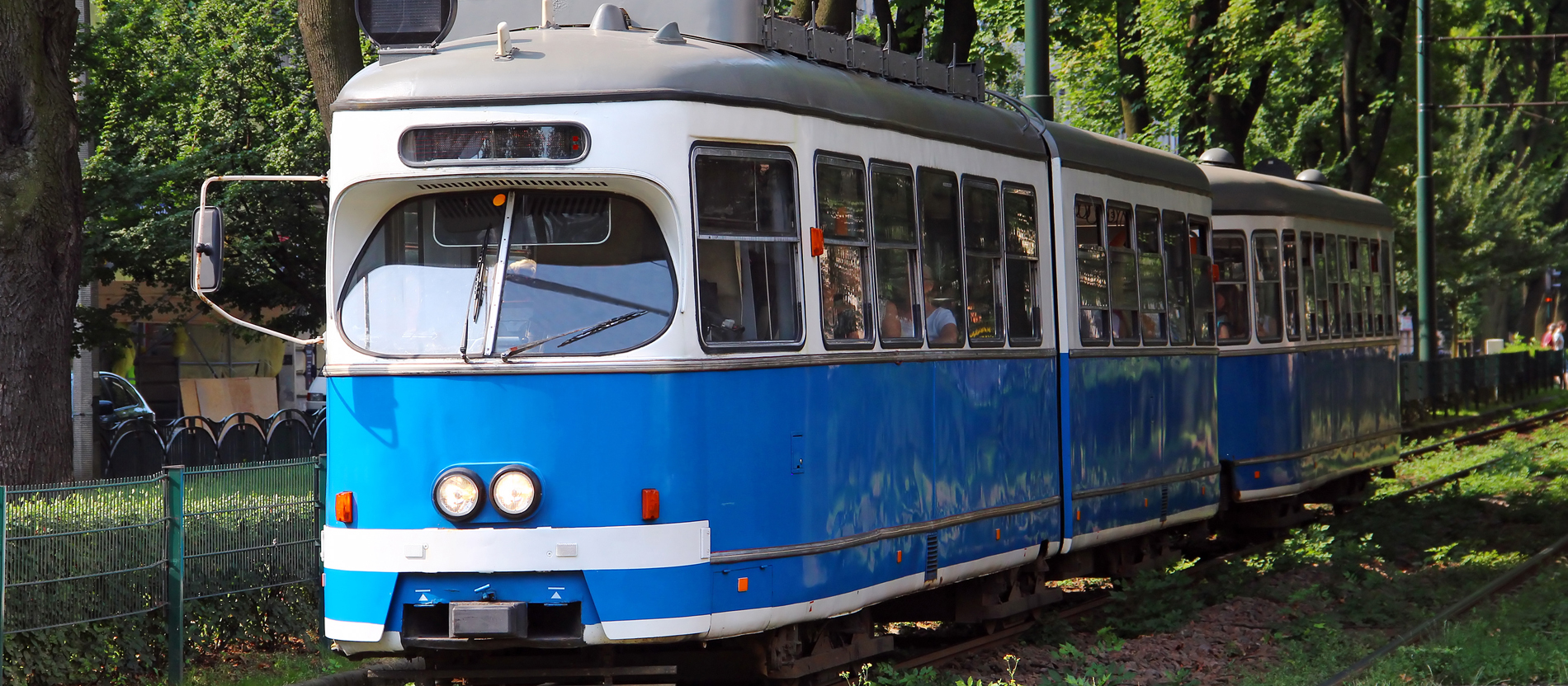 Papst steigt auf größeres Fahrzeug um