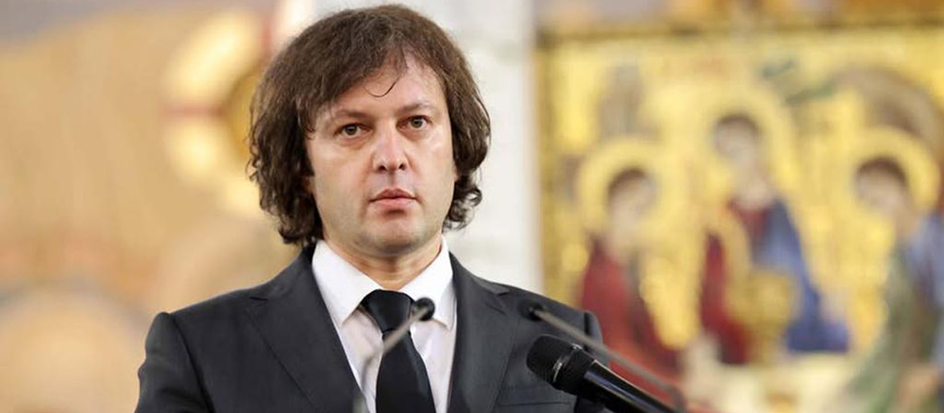 Ministerpräsident Irakli Kobachidse bei der Trauerfeier für den verstorbenen Patriarchen Ilia II.