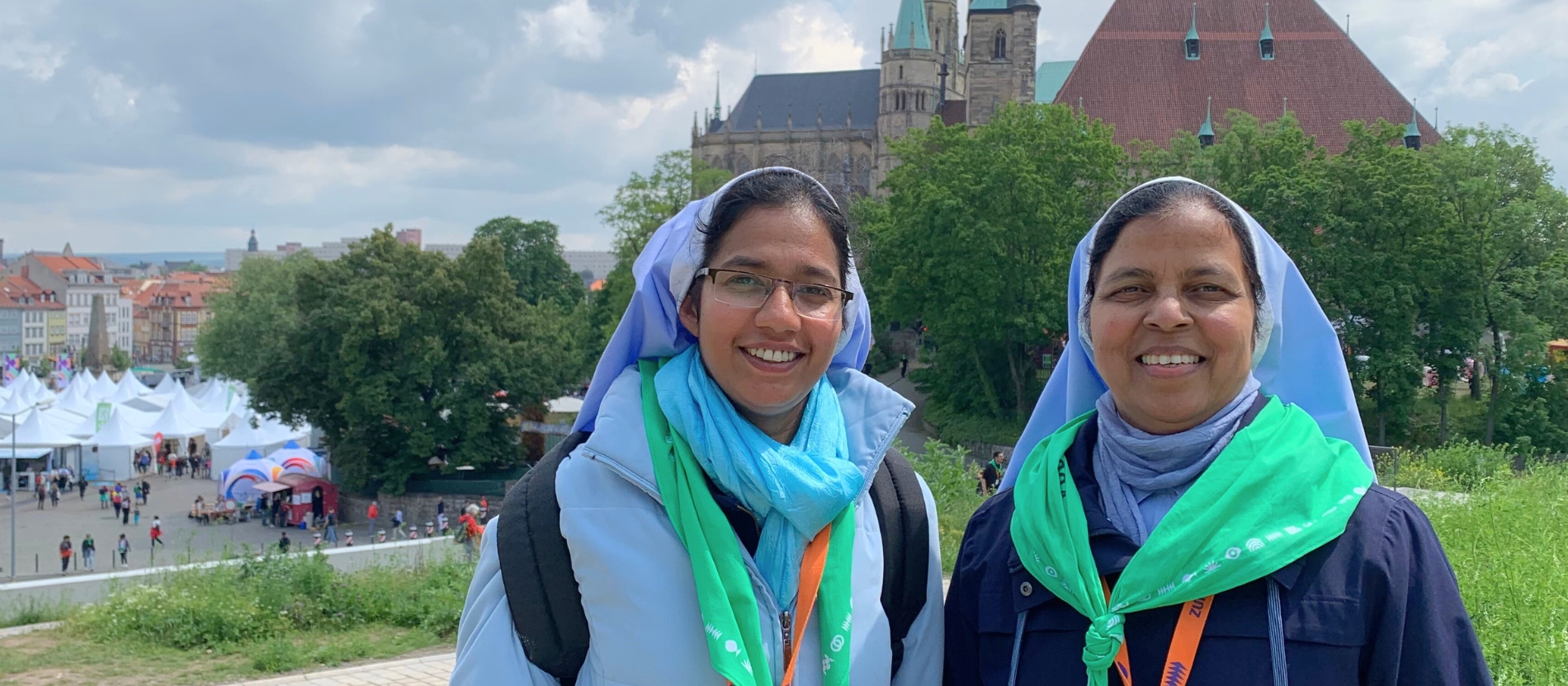 Schwester Stephania Ghonsalves und Schwester Jovita Rodrigues beim Katholikentag in Erfurt