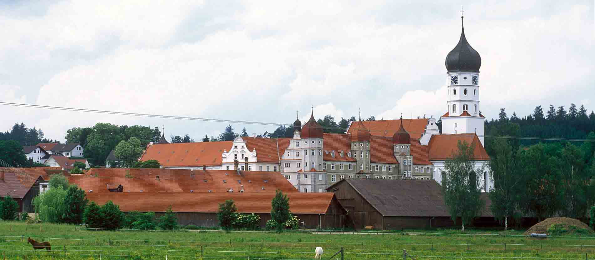 Renovierung von Kloster Wettenhausen geglückt – Appell des Bischofs