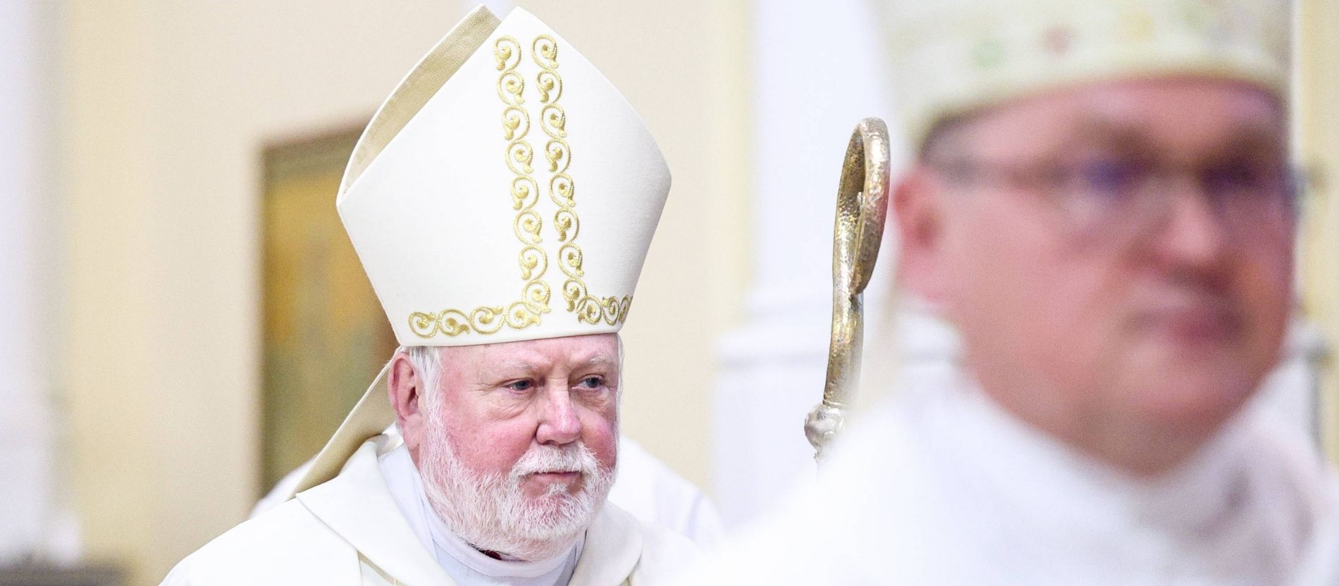 Der vatikanische Außenbeauftragte, Erzbischof Paul Richard Gallagher, bei einem Gottesdienst in Moskau