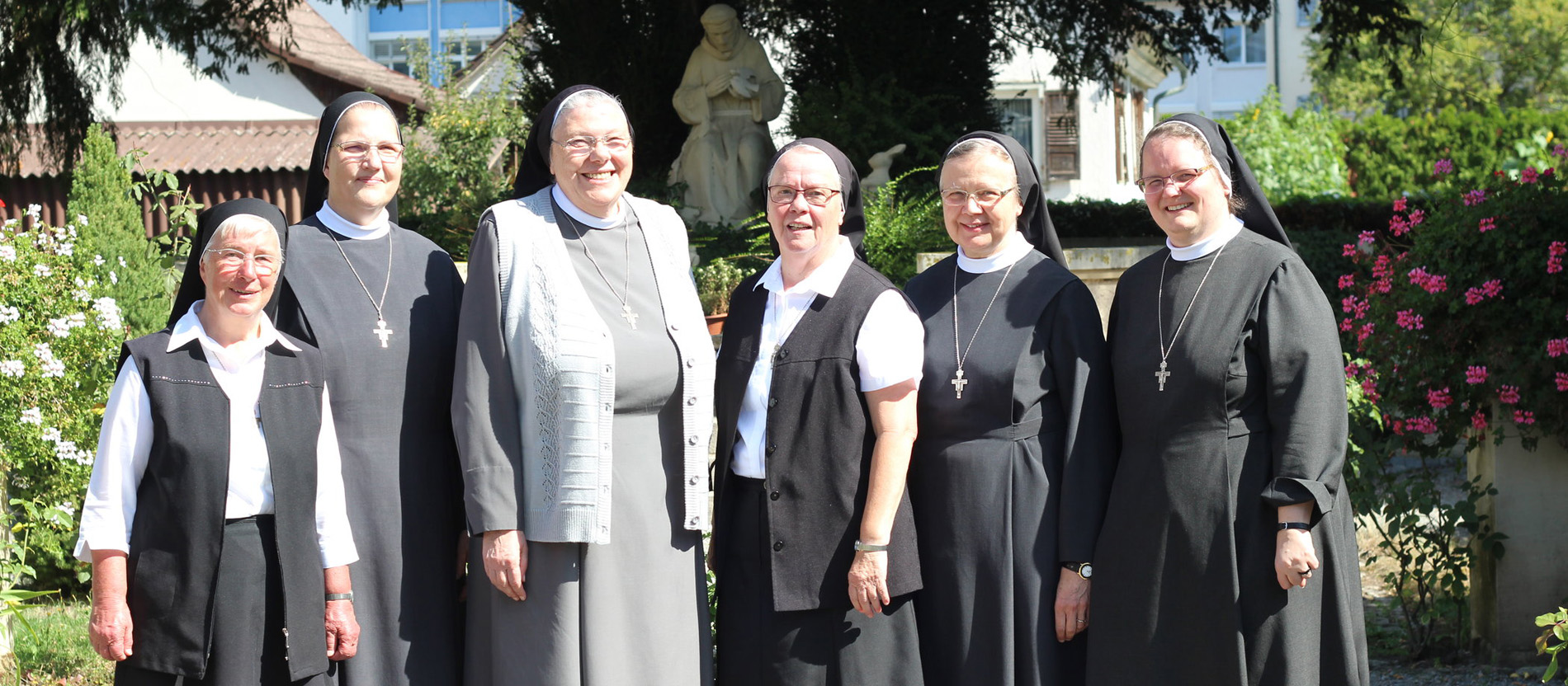 Eine Gruppe von Ordensfrauen