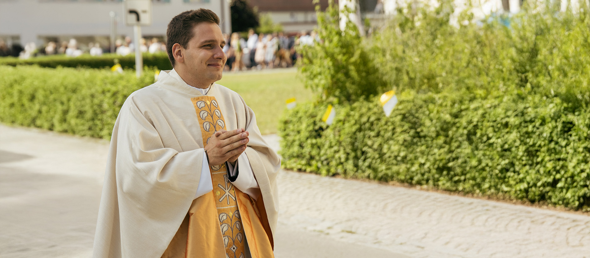 Jungpriester: "Ich will kein Doppelleben führen"