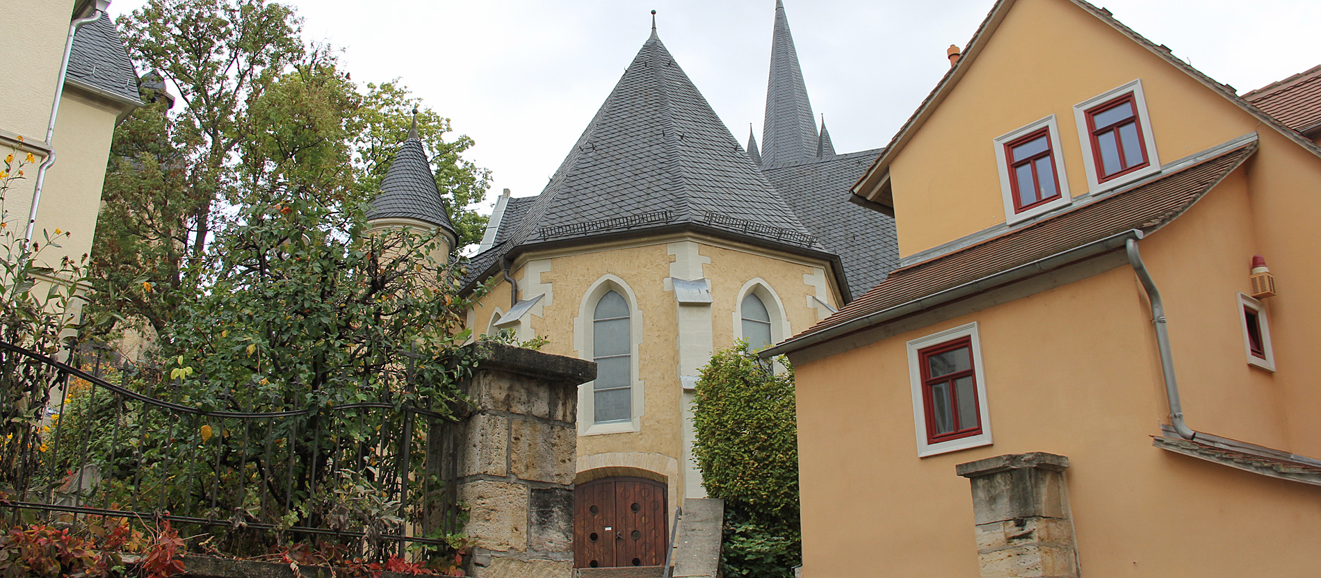 St. Johannes Baptist ist die Pfarrkirche in der Innenstadt von Jena.
