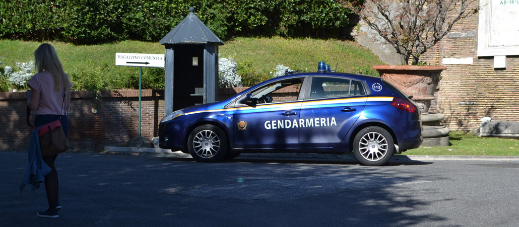 Auch das sieht der Besucher im Vatikan: Ein Wagen der Gendamerie. 