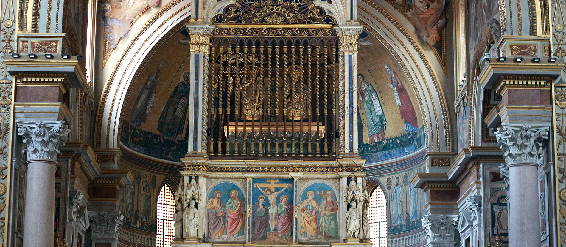Die Häupter der Apostel Petrus und Paulus in der Lateranbasilika in Rom.
