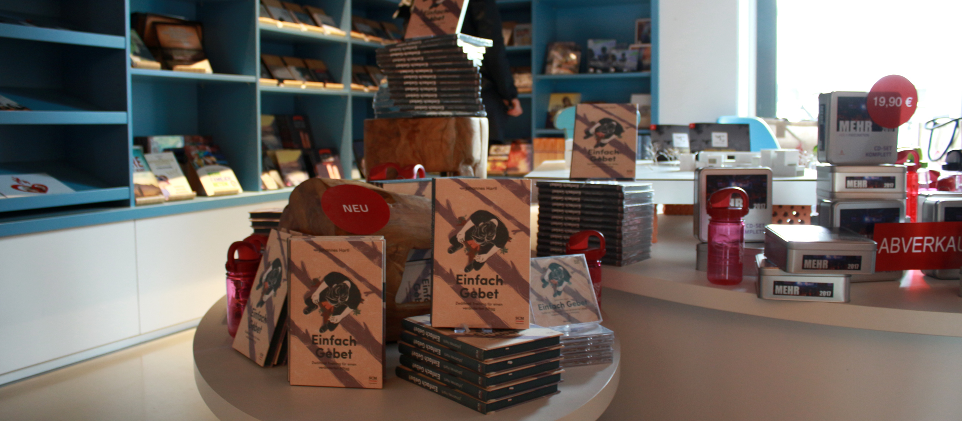 … das er auch in seinen zahlreichen Büchern immer wieder thematisiert. Im Shop des 