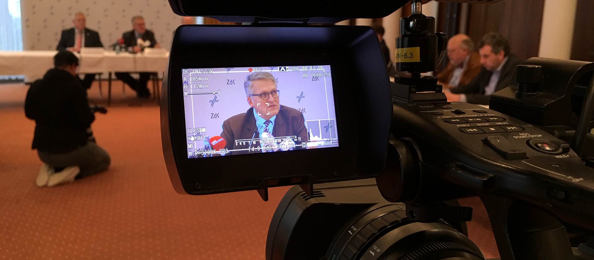 Der neugewählte ZdK-Präsident Thomas Sternberg gibt seine erste Pressekonferenz am 20. November 2015 in Bonn.