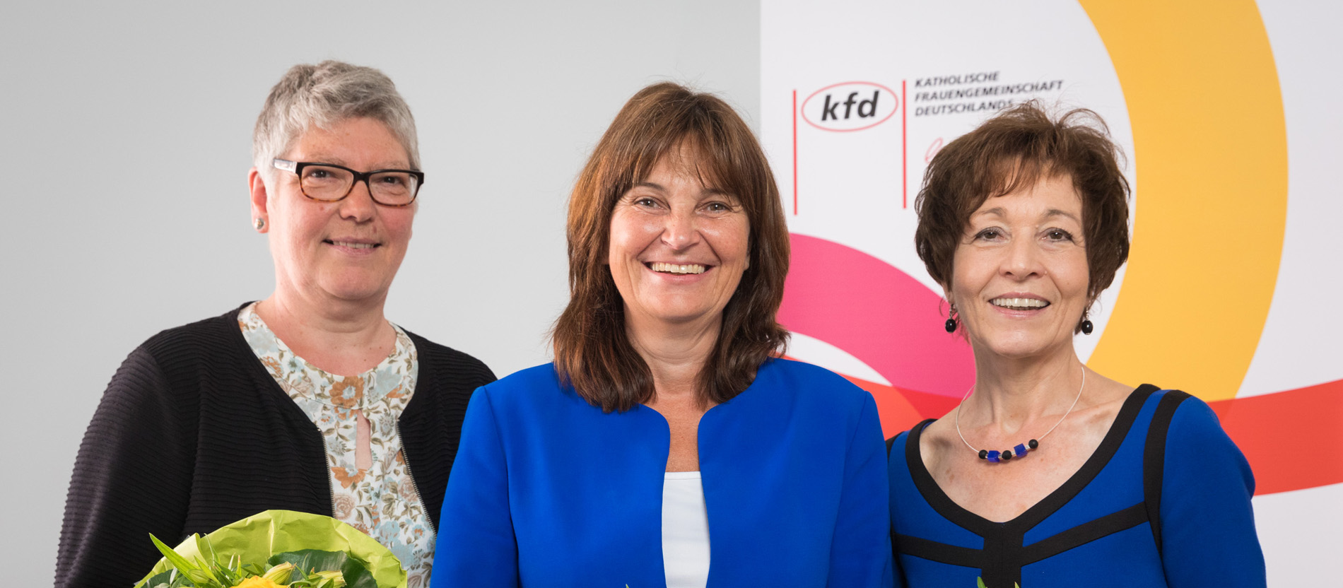 kfd-Bundesvorstand: Bundesvorsitzende Mechthild Heil (Mitte) und die stellv. Bundesvorsitzenden Monika von Palubicki (links) und Agnes Wuckelt.